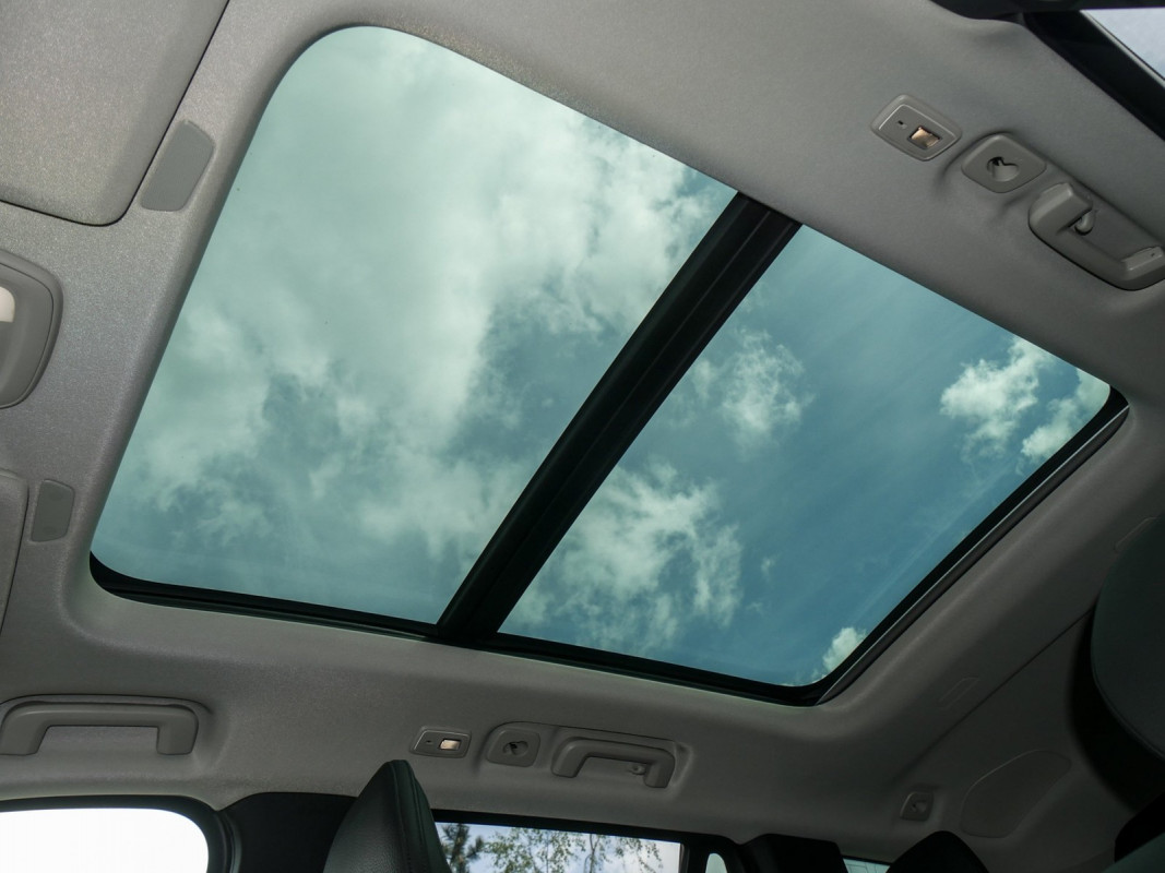 Volvo XC90 T8 Recharge AWD - SUV/Off-road - Schwarz - Gebrauchtwagen - Bild 13