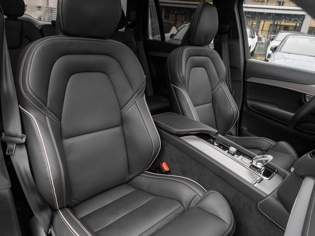 Volvo XC90 B5 (D) AWD - SUV/Off-road - Grau - Gebrauchtwagen - Bild 7