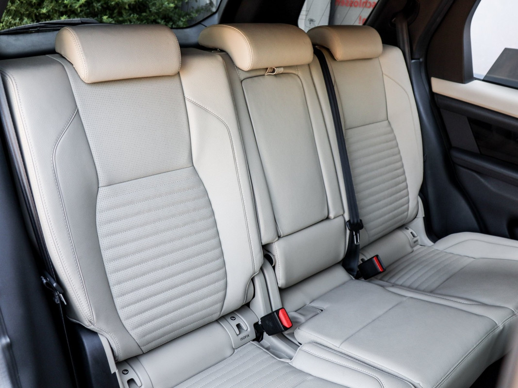 Land Rover Discovery Sport - SUV/Off-road - Blau - Gebrauchtwagen - Bild 4