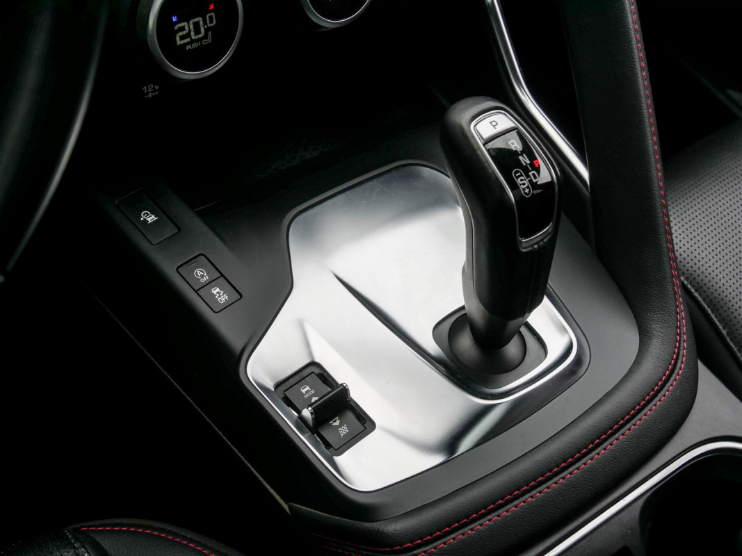 Jaguar E-PACE - SUV/Off-road - Weiss - Gebrauchtwagen - Bild 10