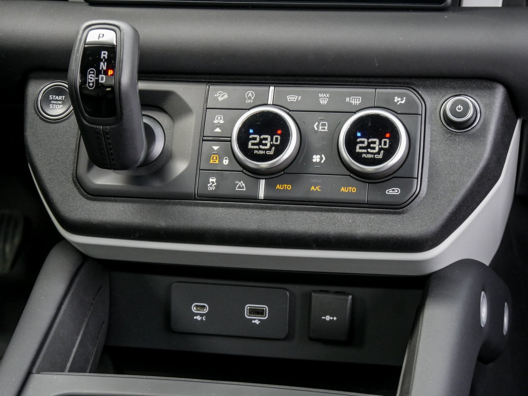 Land Rover Defender - SUV/Off-road - Grau - Gebrauchtwagen - Bild 8