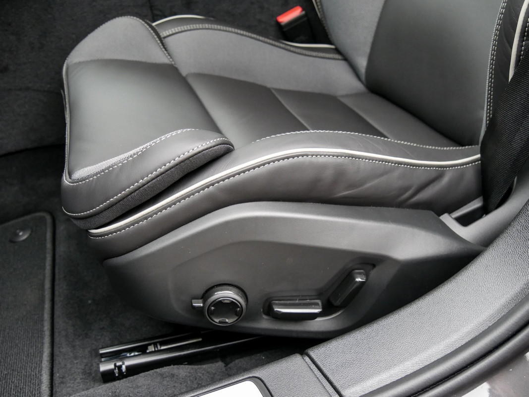 Volvo S60 B4 Benzin Mild-Hybrid - Limousine - Grau - Gebrauchtwagen - Bild 14