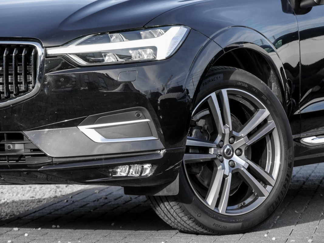 Volvo XC60 B5 Diesel AWD - SUV/Off-road - Schwarz - Gebrauchtwagen - Bild 6