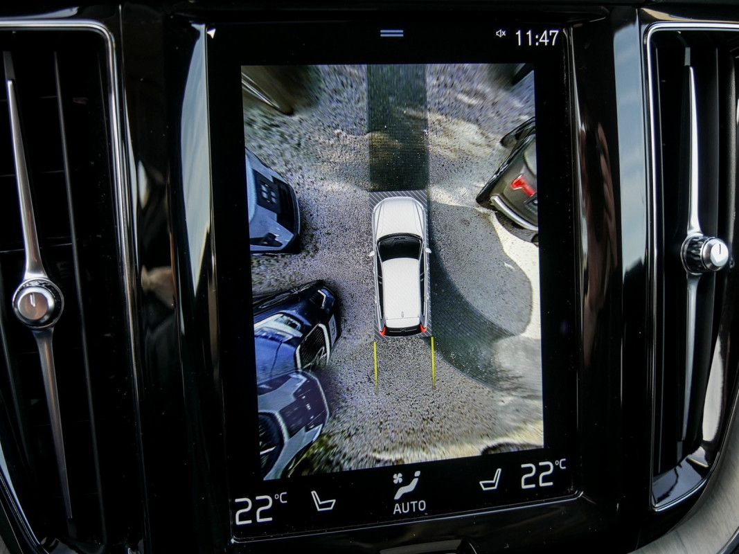 Volvo XC60 B5 Diesel AWD - SUV/Off-road - Schwarz - Gebrauchtwagen - Bild 13