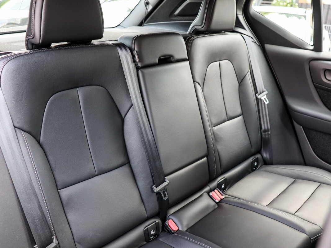 Volvo XC40 T4 Aut. - SUV/Off-road - Weiss - Gebrauchtwagen - Bild 5