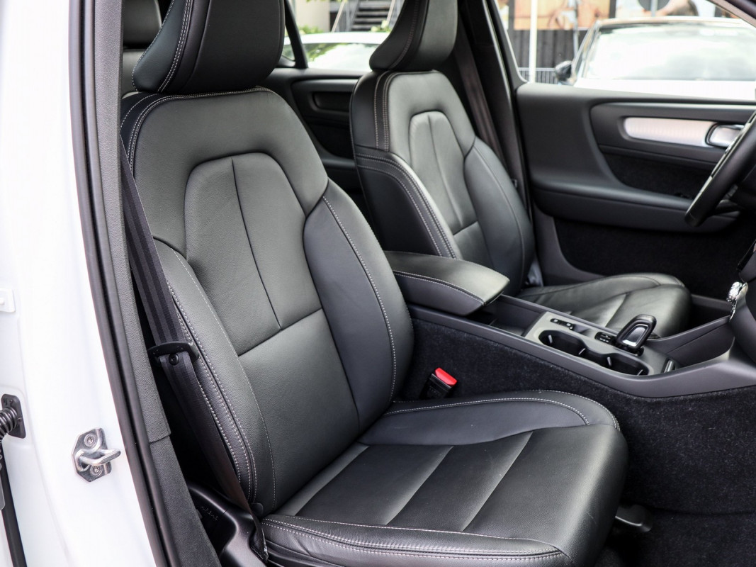 Volvo XC40 T4 Aut. - SUV/Off-road - Weiss - Gebrauchtwagen - Bild 7