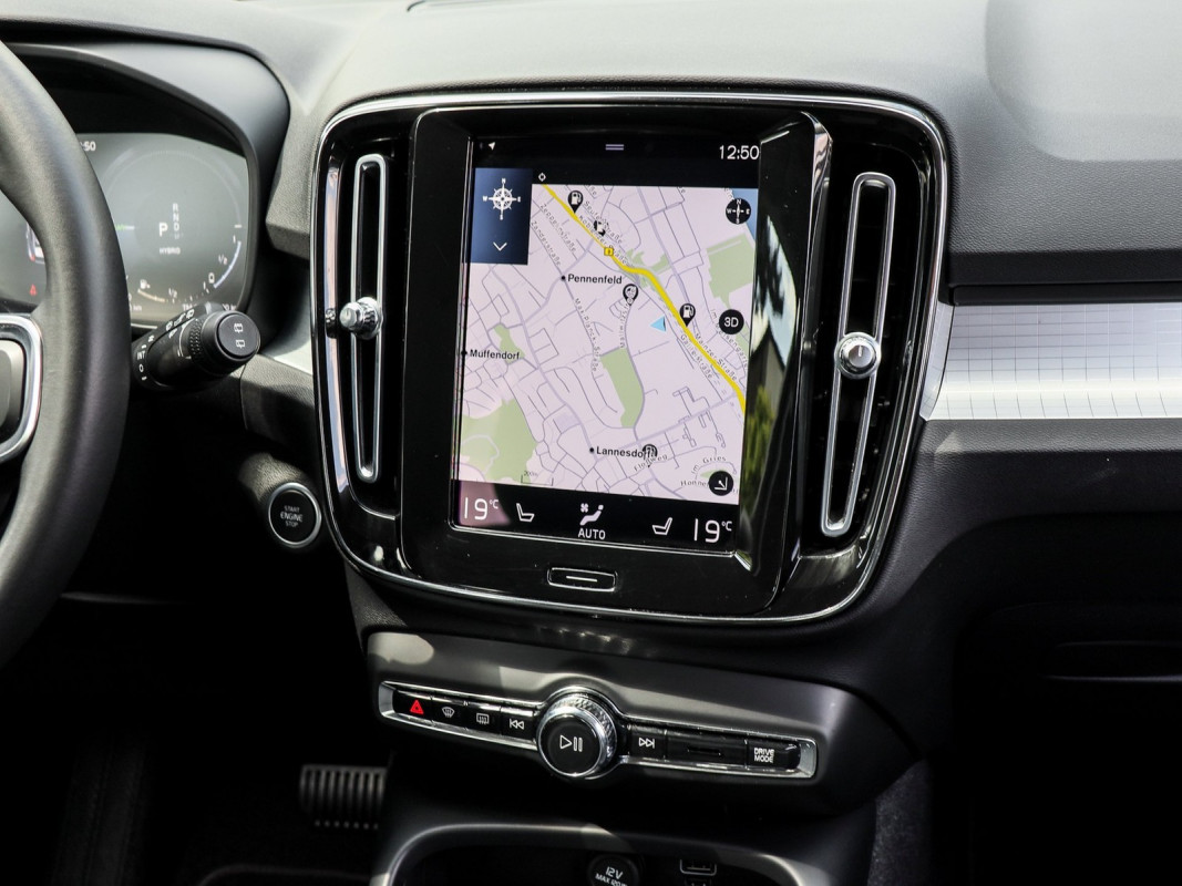 Volvo XC40 T4 Aut. - SUV/Off-road - Weiss - Gebrauchtwagen - Bild 9