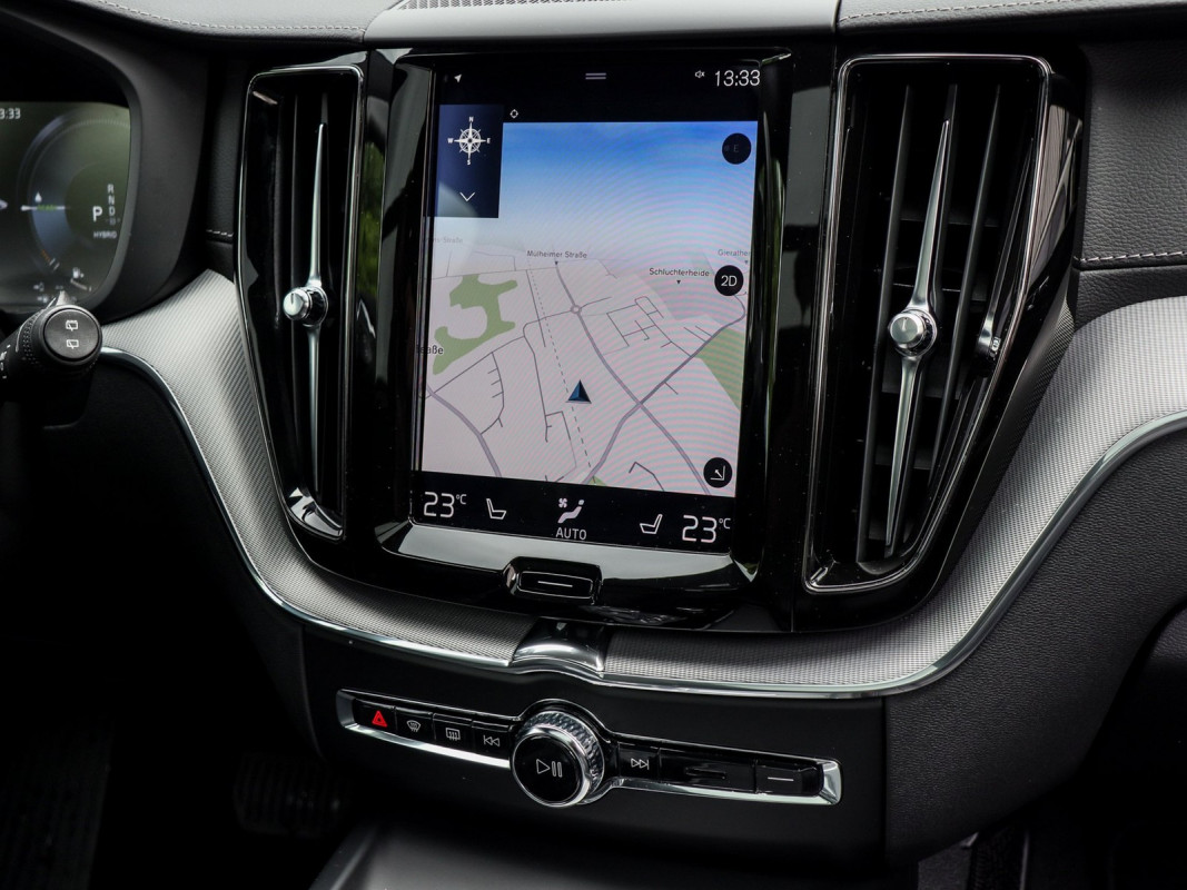 Volvo XC60 T8 Recharge AWD - SUV/Off-road - Schwarz - Gebrauchtwagen - Bild 9