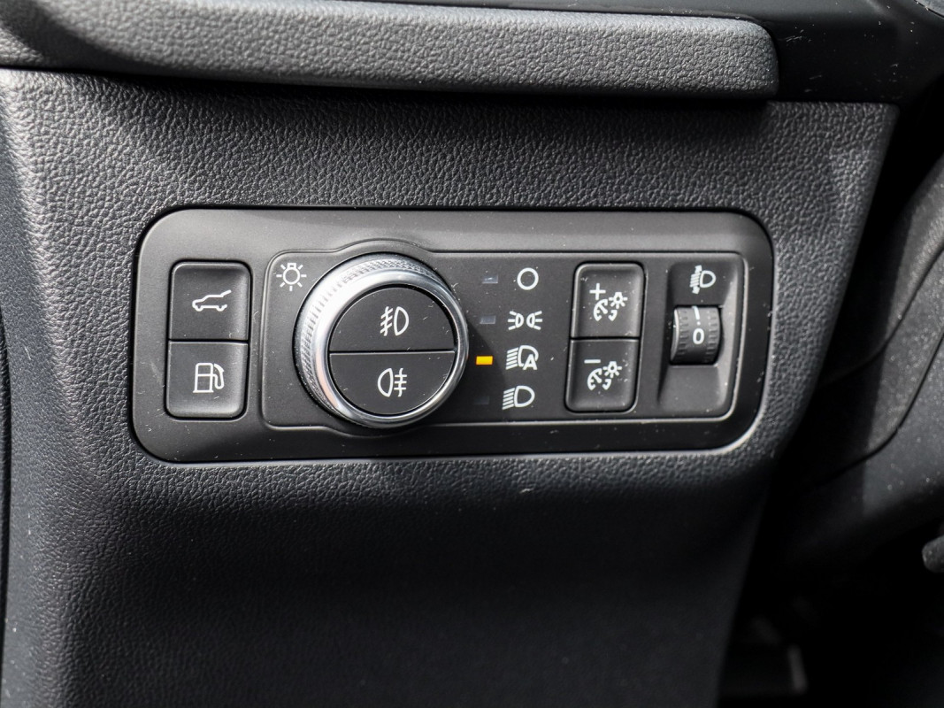 Ford Kuga - SUV/Off-road - Blau - Gebrauchtwagen - Bild 15