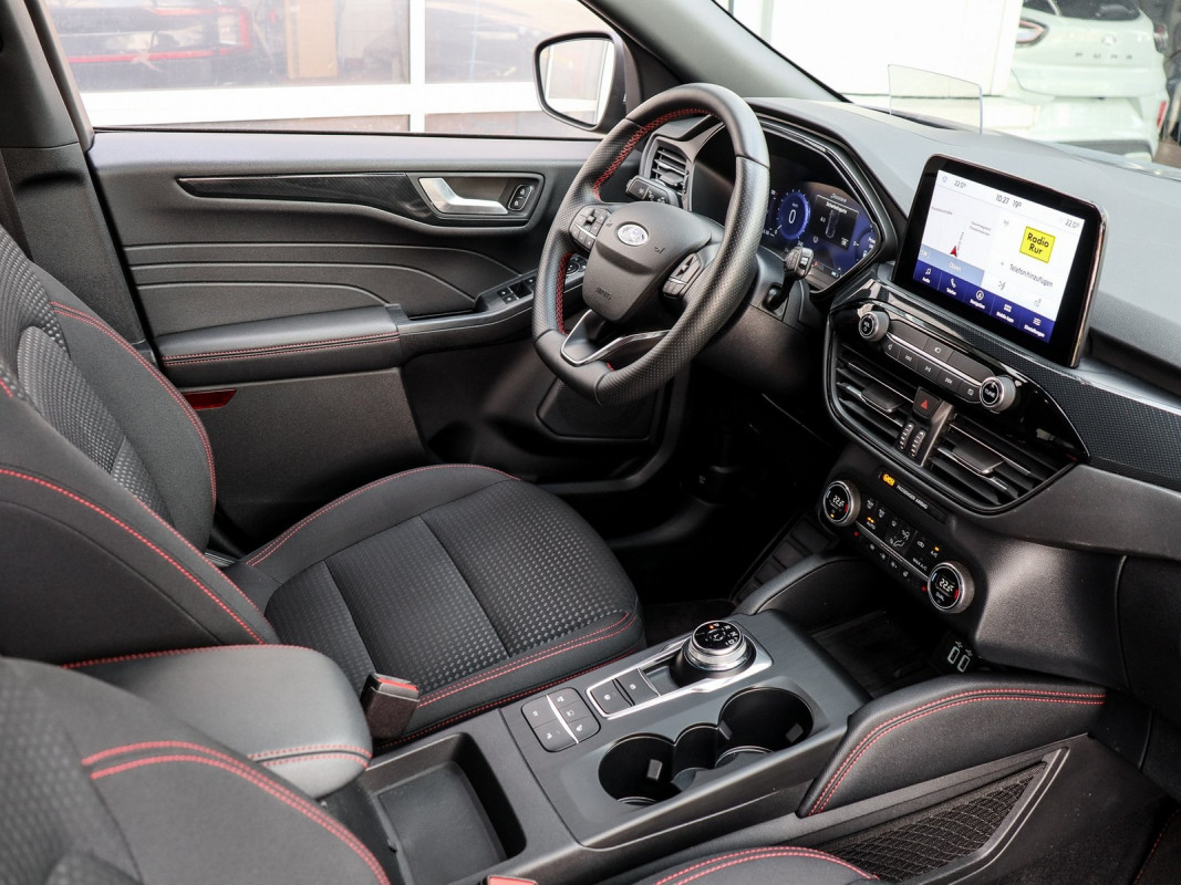 Ford Kuga - SUV/Off-road - Silber - Gebrauchtwagen - Bild 3