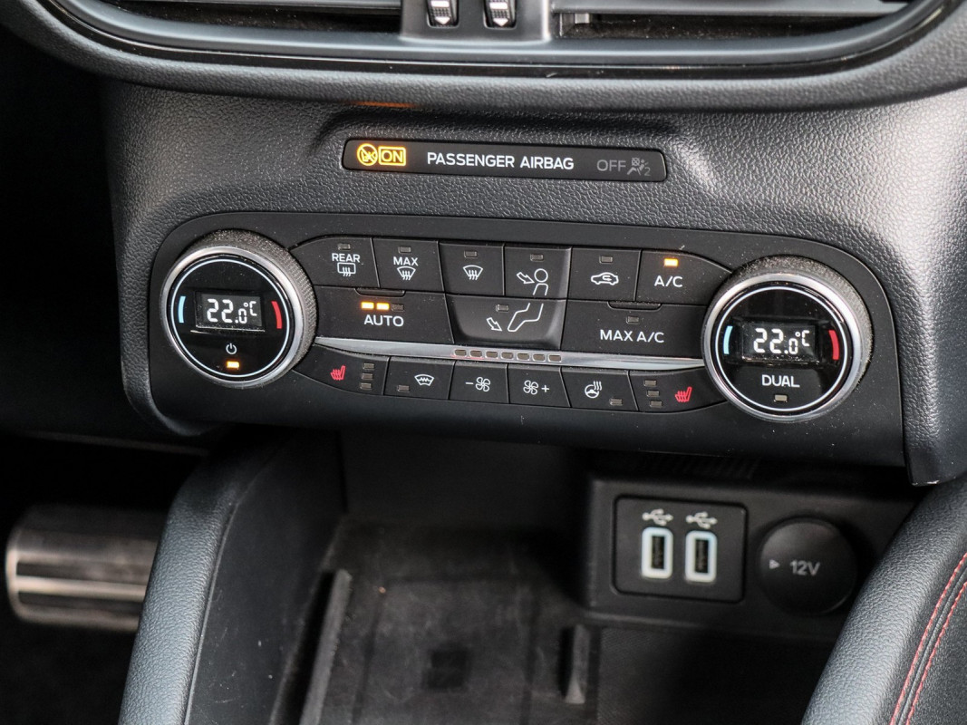 Ford Kuga - SUV/Off-road - Silber - Gebrauchtwagen - Bild 10