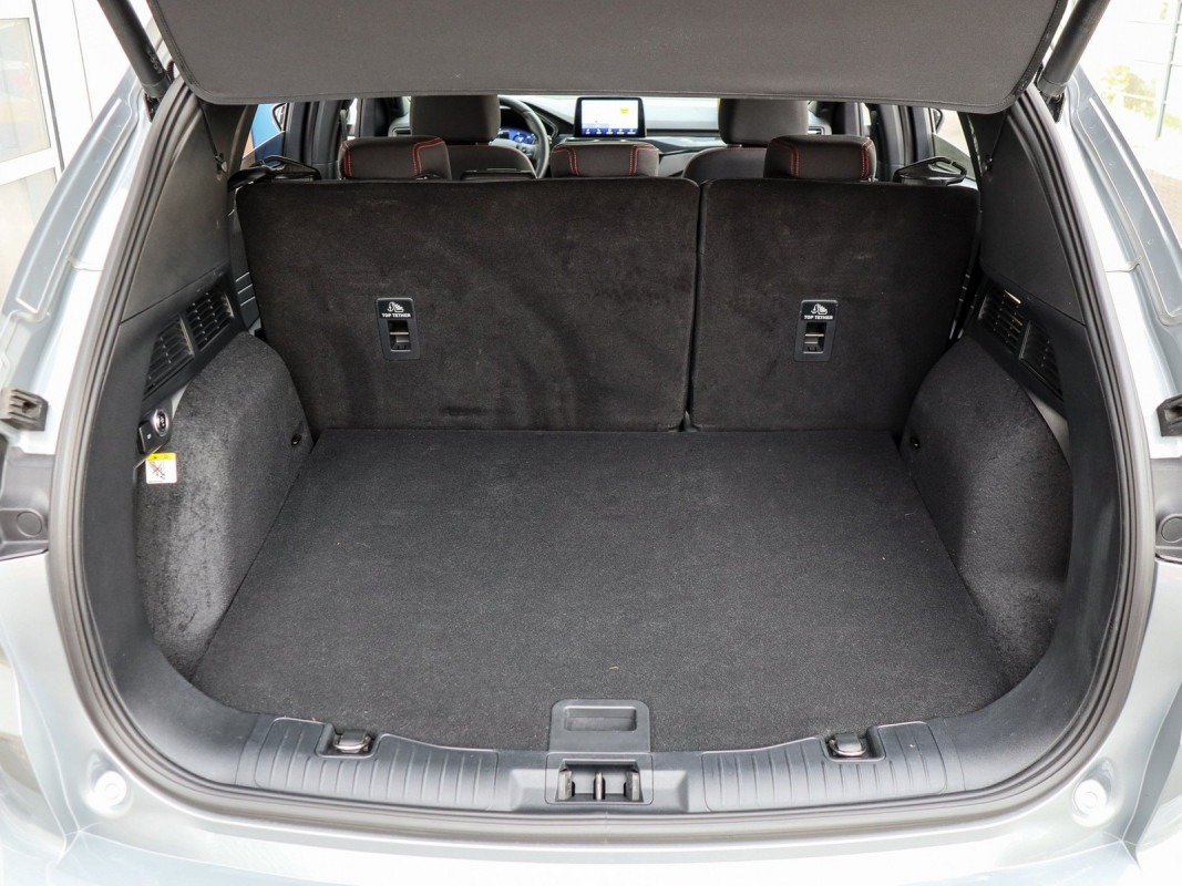 Ford Kuga - SUV/Off-road - Silber - Gebrauchtwagen - Bild 13