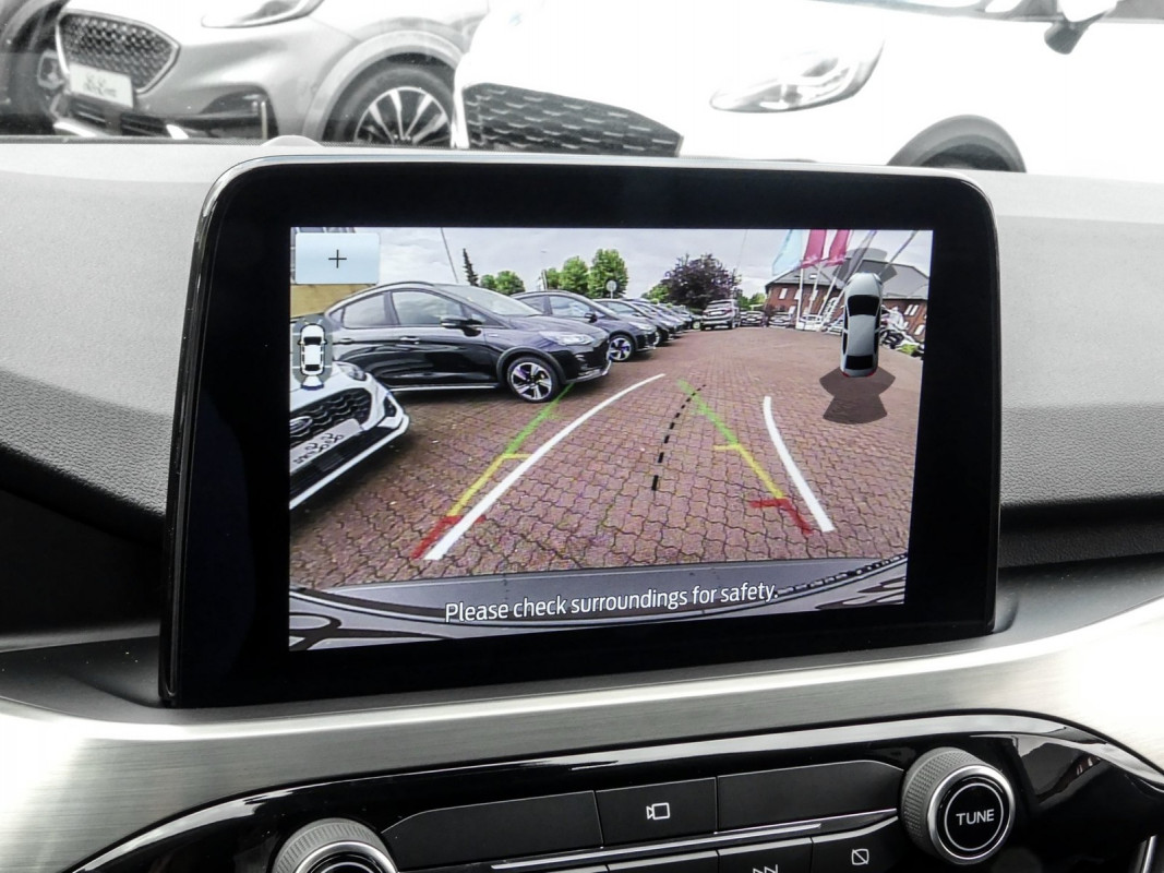 Ford Kuga Titanium 1,5 l EcoBoost 150 PS - SUV/Off-road - Silber - Gebrauchtwagen - Bild 10