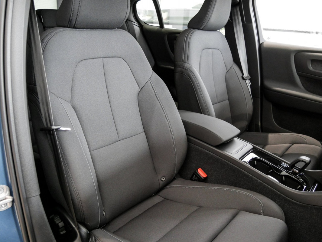 Volvo C40 Recharge Pure Electric Twin Plus AWD - SUV/Off-road - Blau - Gebrauchtwagen - Bild 7