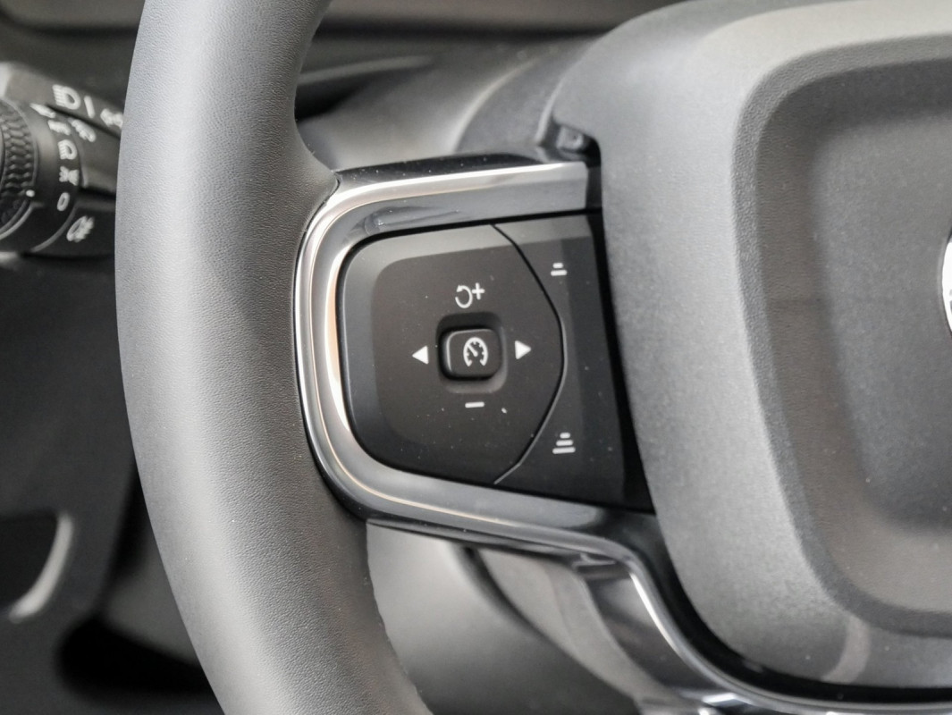 Volvo C40 Recharge Pure Electric Twin Plus AWD - SUV/Off-road - Blau - Gebrauchtwagen - Bild 15