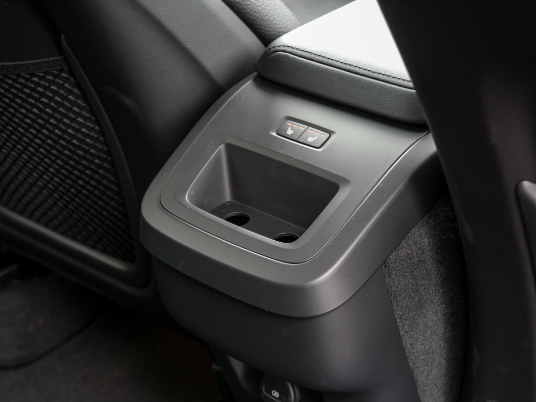 Volvo XC60 B4 Diesel - SUV/Off-road - Schwarz - Gebrauchtwagen - Bild 15