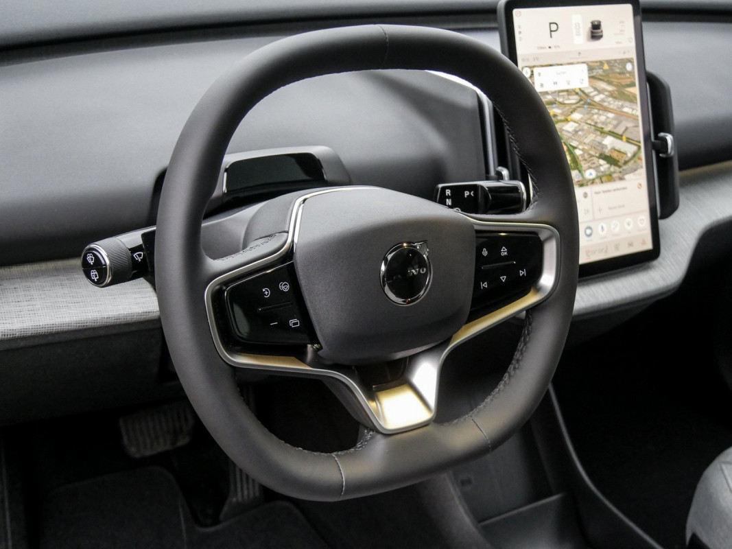 Volvo EX30 Single Motor Extended Range - SUV/Off-road - Gelb - Gebrauchtwagen - Bild 10