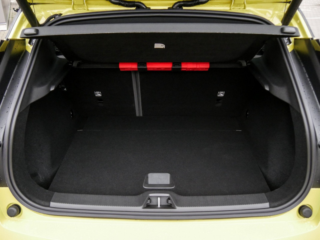 Volvo EX30 Single Motor Extended Range - SUV/Off-road - Gelb - Gebrauchtwagen - Bild 12