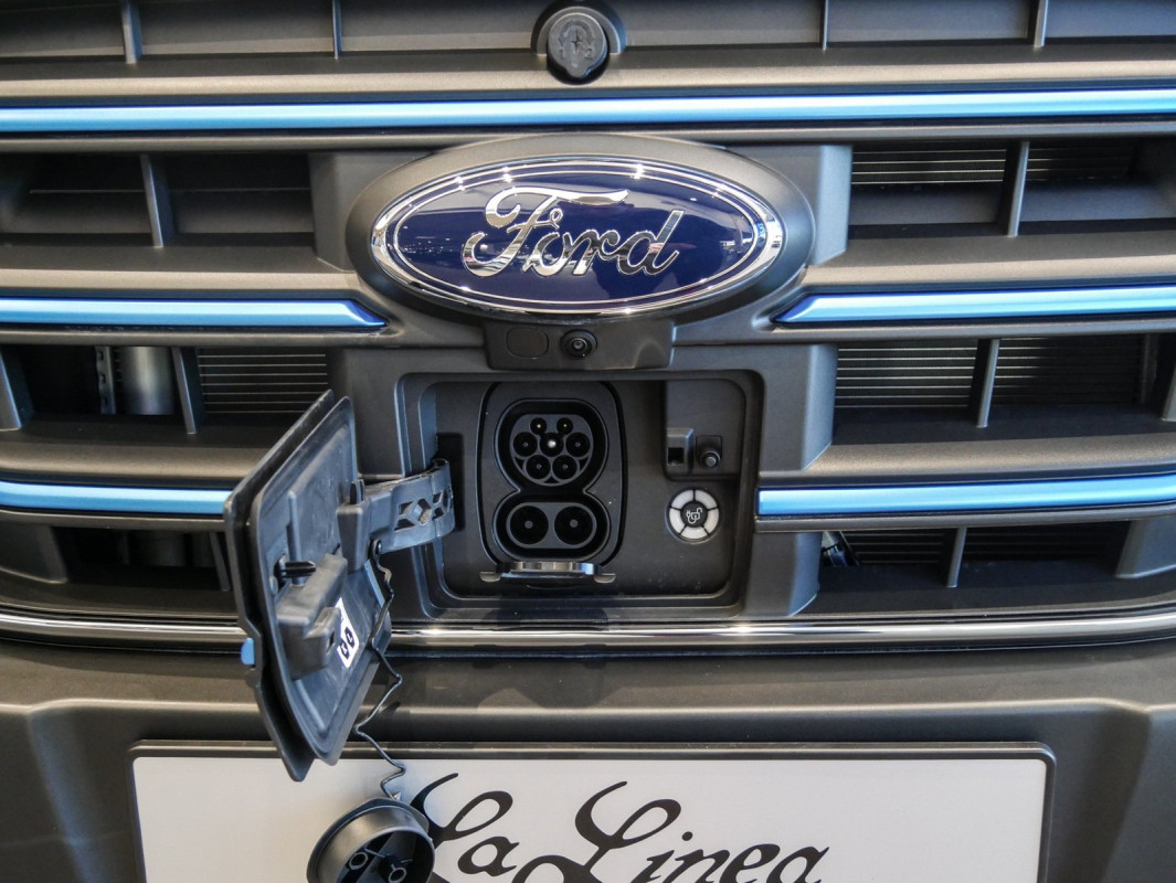 Ford Transit Kastenwagen ELEKTRO 350L3H2 - Nutzfahrzeug - Weiss - Gebrauchtwagen - Bild 6