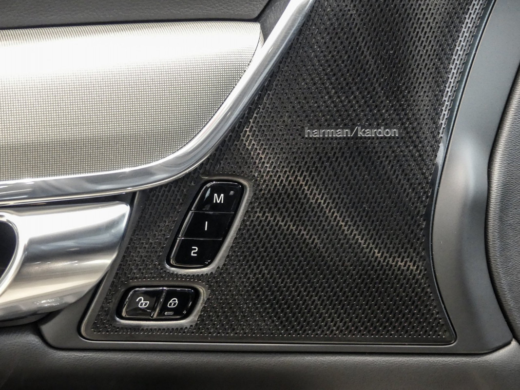 Volvo V90 B4 (D) - Kombi - Schwarz - Gebrauchtwagen - Bild 11