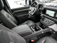 Land Rover Defender 110 D240 S - Winterpaket - Pano - AHK - SUV/Off-road - Grün - Gebrauchtwagen - Bild 3