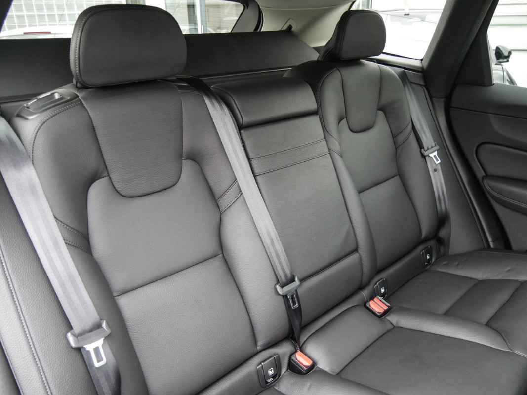 Volvo XC60 - SUV/Off-road - Schwarz - Gebrauchtwagen - Bild 5