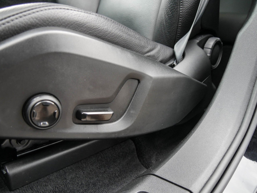 Volvo XC60 - SUV/Off-road - Schwarz - Gebrauchtwagen - Bild 13