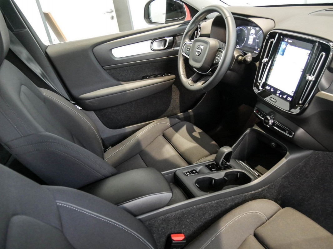 Volvo XC40 - SUV/Off-road - Schwarz - Gebrauchtwagen - Bild 3