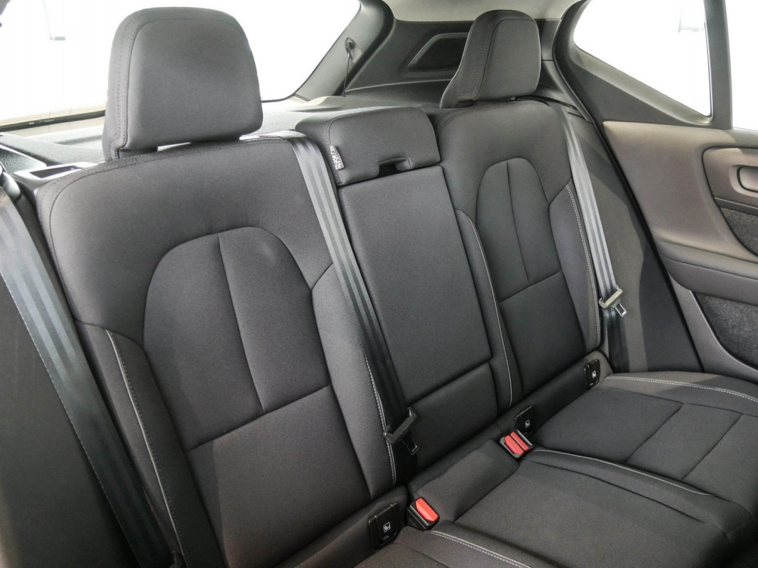 Volvo XC40 - SUV/Off-road - Schwarz - Gebrauchtwagen - Bild 5