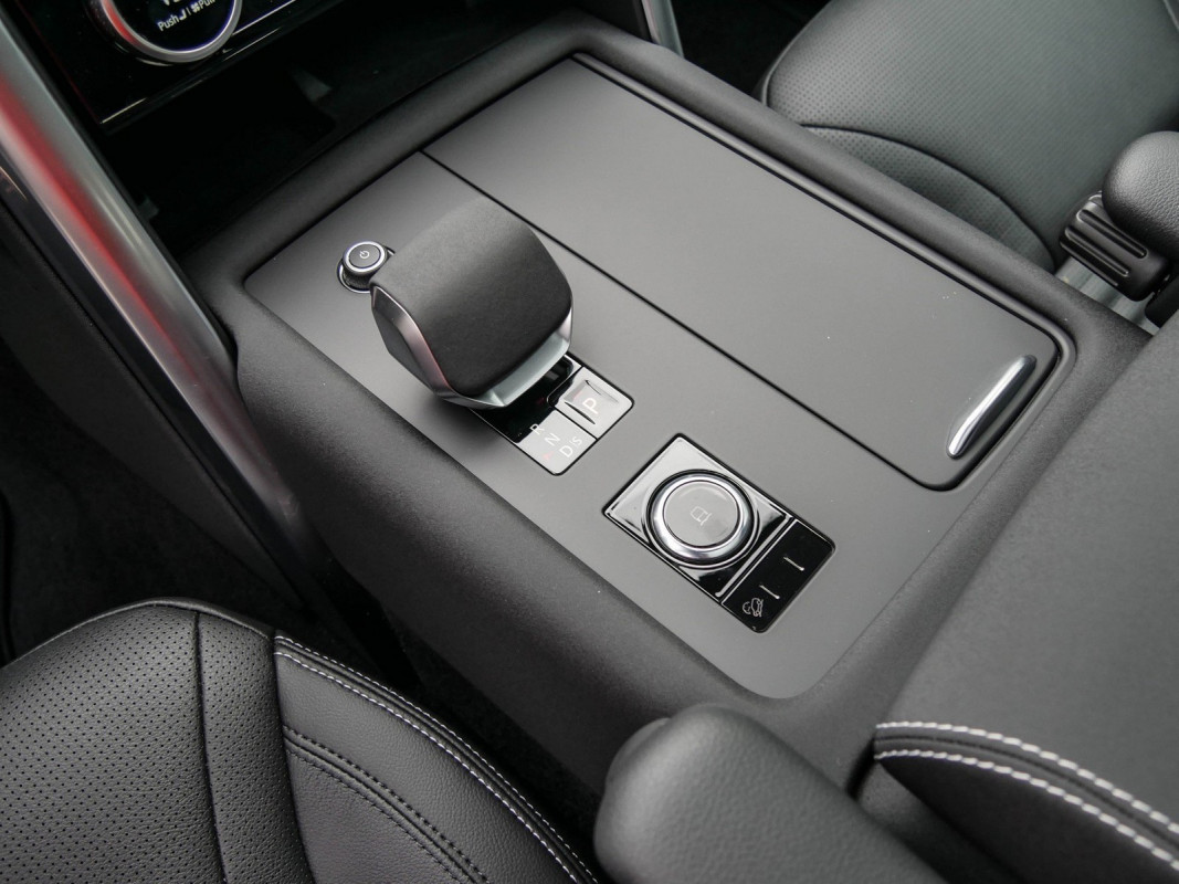 Land Rover Discovery D250 AWD R-Dynamic SE, AHK, Pano - SUV/Off-road - Grau - Gebrauchtwagen - Bild 9