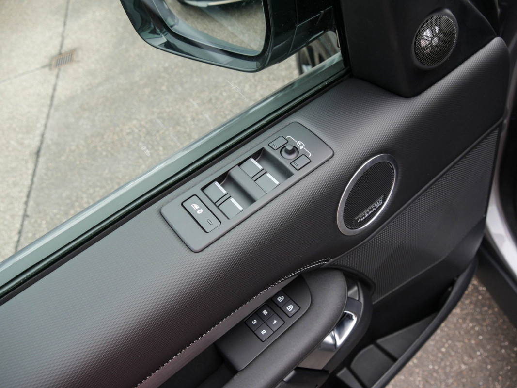 Land Rover Discovery D250 AWD R-Dynamic SE, AHK, Pano - SUV/Off-road - Grau - Gebrauchtwagen - Bild 14