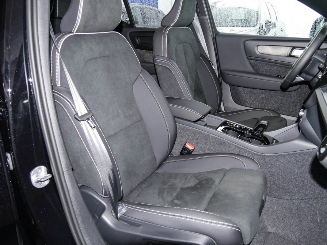 Volvo XC40 - SUV/Off-road - Schwarz - Gebrauchtwagen - Bild 7