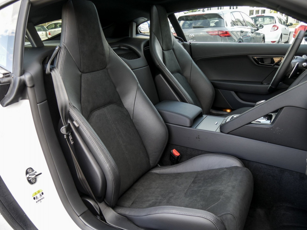 Jaguar F-TYPE Coupe - Sportwagen/Coupé - Weiss - Neuwagen - Bild 4
