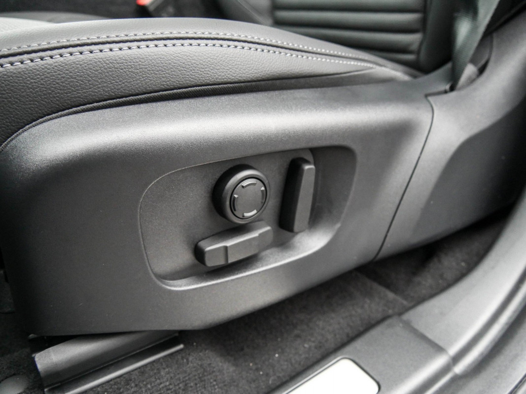 Land Rover Discovery Sport D200 AWD Dynamic SE - SUV/Off-road - Grau - Neuwagen - Bild 13