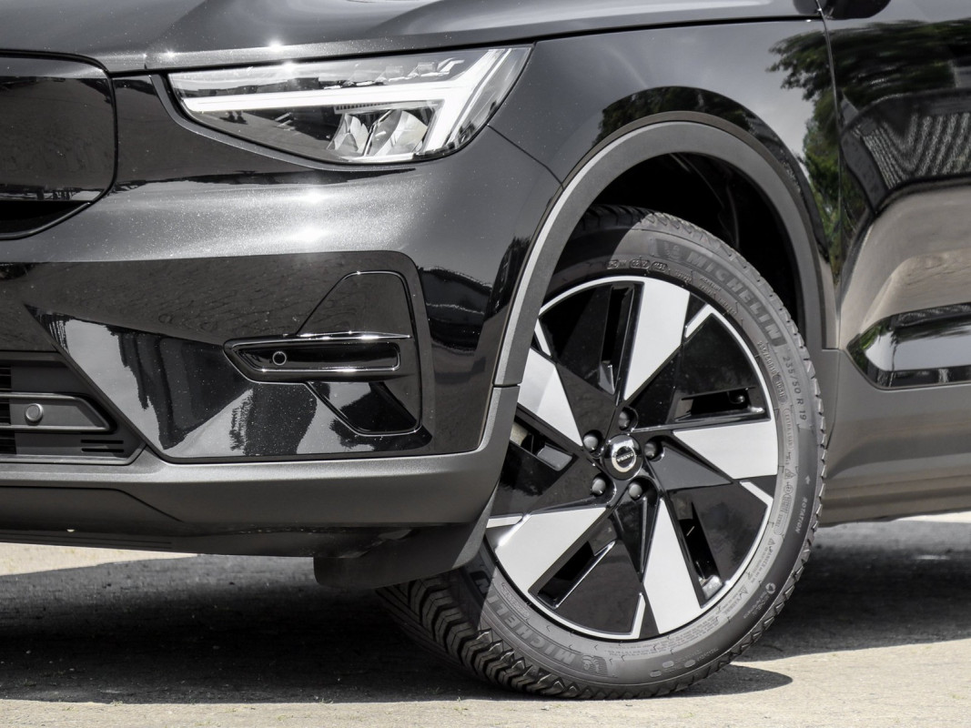 Volvo C40 Recharge Pure Electric 2WD - SUV/Off-road - Schwarz - Gebrauchtwagen - Bild 6