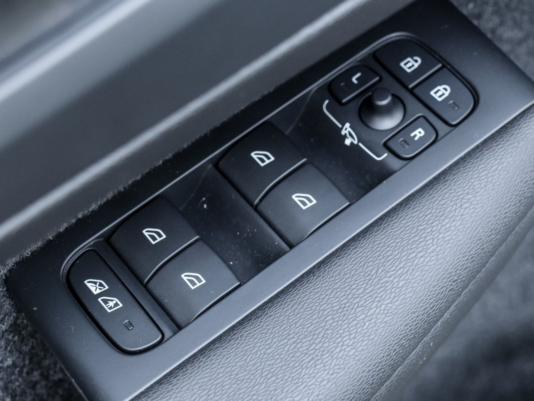 Volvo C40 Recharge Pure Electric 2WD - SUV/Off-road - Schwarz - Gebrauchtwagen - Bild 15