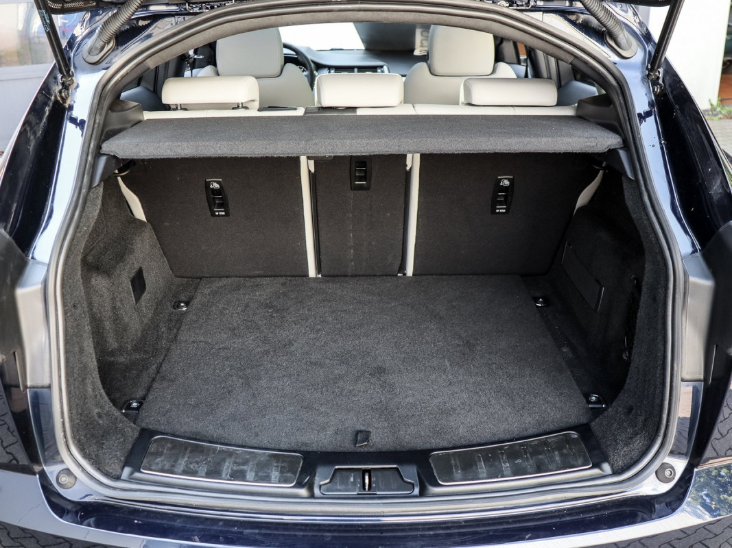 Jaguar E-PACE - SUV/Off-road - Blau - Gebrauchtwagen - Bild 10