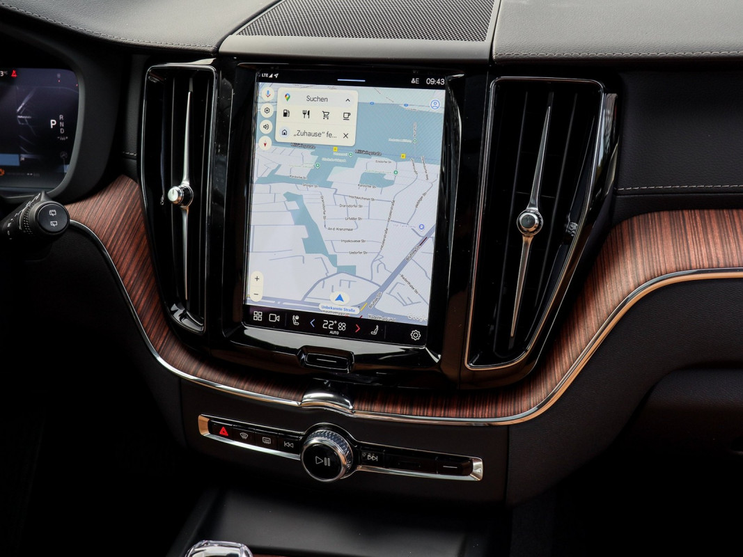 Volvo XC 60 B5 (B) AWD - SUV/Off-road - Blau - Gebrauchtwagen - Bild 9