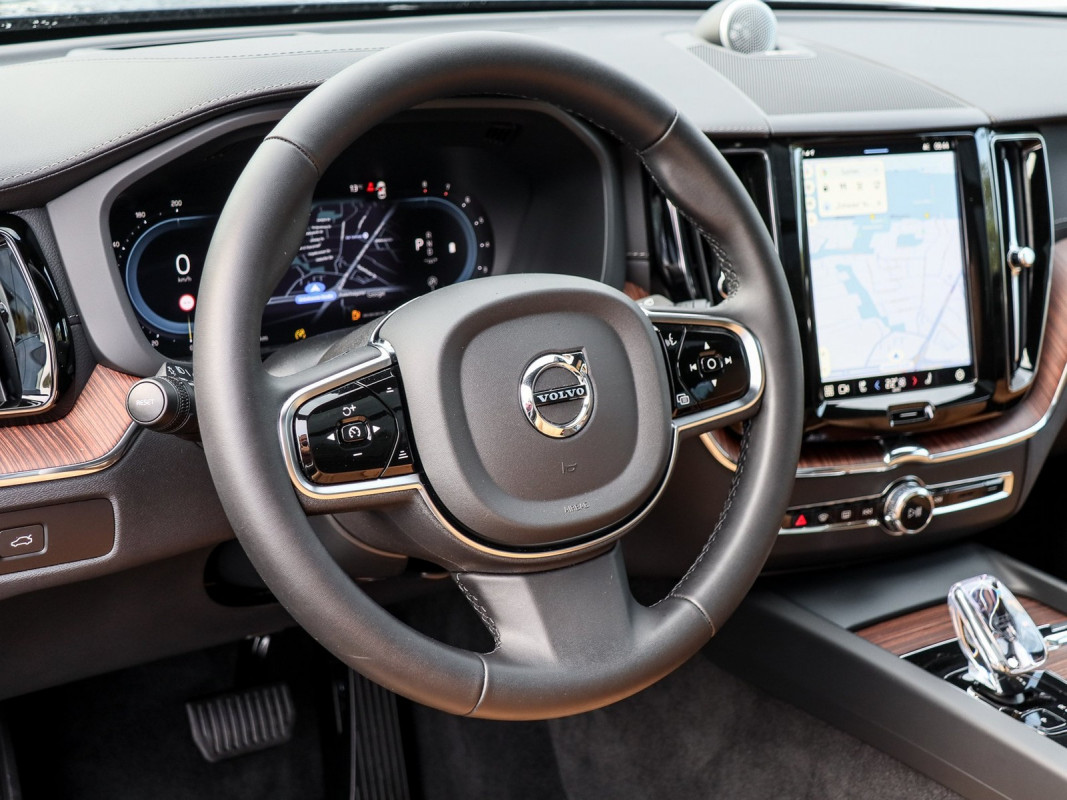 Volvo XC 60 B5 (B) AWD - SUV/Off-road - Blau - Gebrauchtwagen - Bild 10