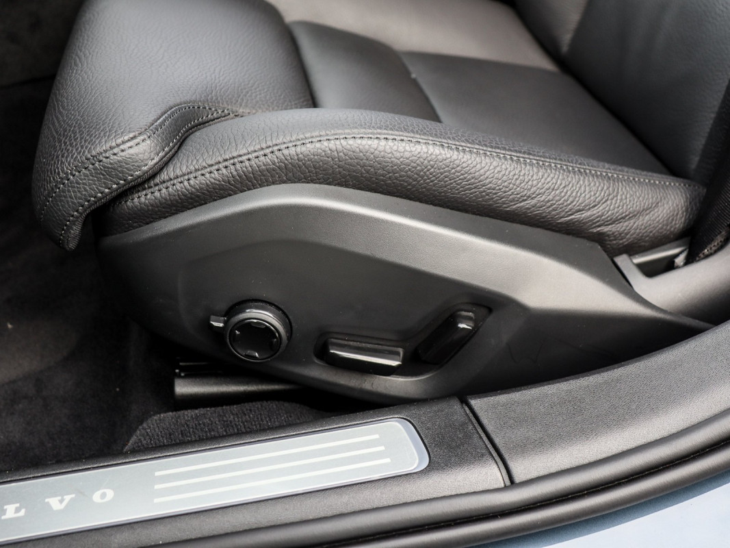 Volvo V90 B4 (D) - Kombi - Blau - Gebrauchtwagen - Bild 14