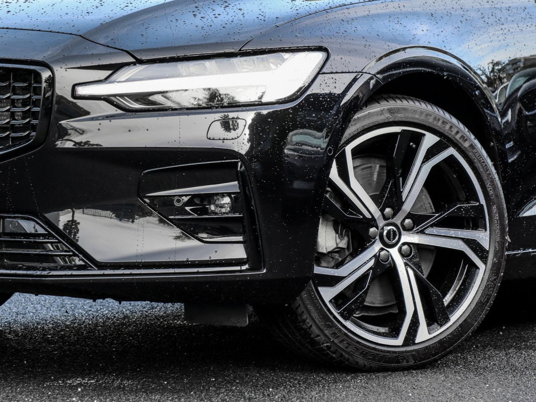 Volvo S60 B5 (B) AWD - Limousine - Schwarz - Gebrauchtwagen - Bild 6