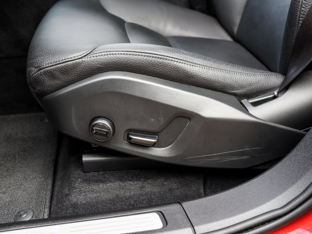 Volvo XC60 B4 Diesel AWD - SUV/Off-road - Rot - Gebrauchtwagen - Bild 14