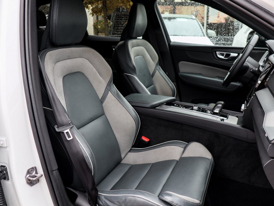 Volvo XC60 B4 Diesel AWD - SUV/Off-road - Weiss - Gebrauchtwagen - Bild 7